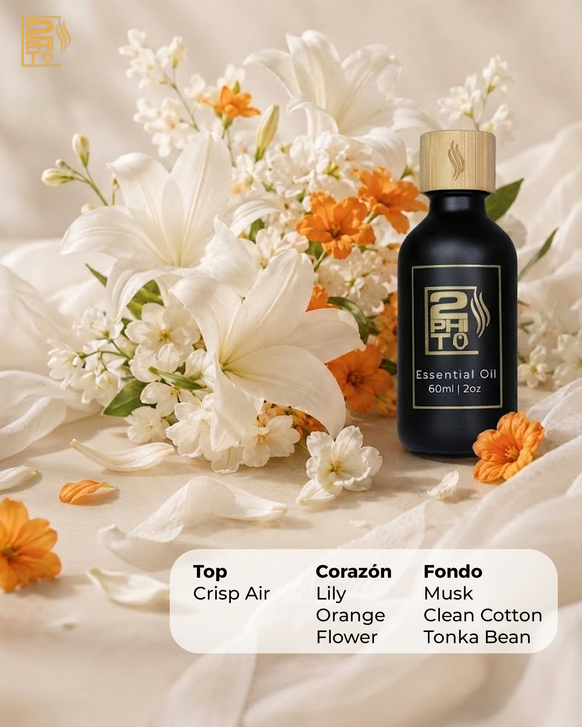 Botella de aceite esencial White Drift – The Essence of Impeccable Freshness rodeada de flores blancas y naranjas.